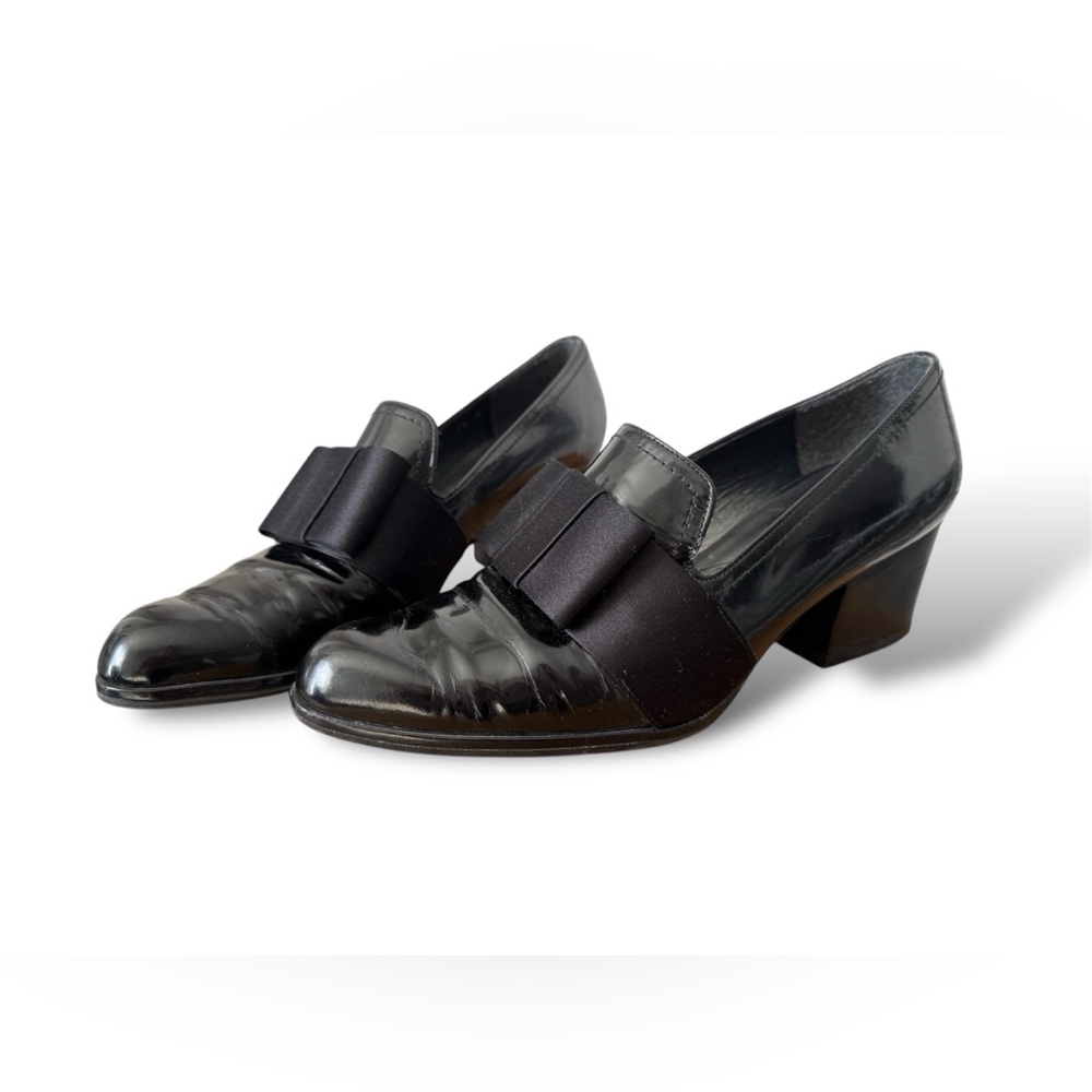 Vintage Stuart Weitzman 1990’s Regency core Tuxedo patent leather pumps